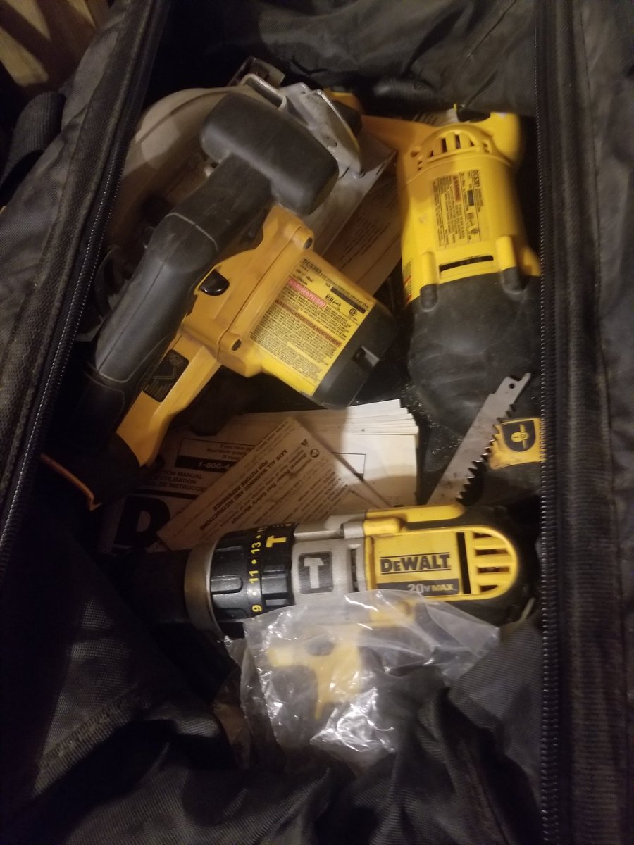 As I pulled out my wormdrive skilsaw I realized omg it's insane heavy. Put it back, grabbed my trusty DeWalt circular saw, realized it's got a cord. Nobody uses corded tools now it seems. 20V cordless DeWalt it is
