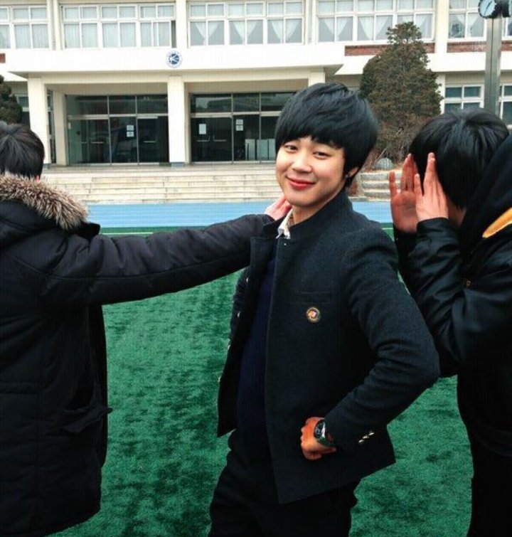 look how cute he looks with his school uniform 