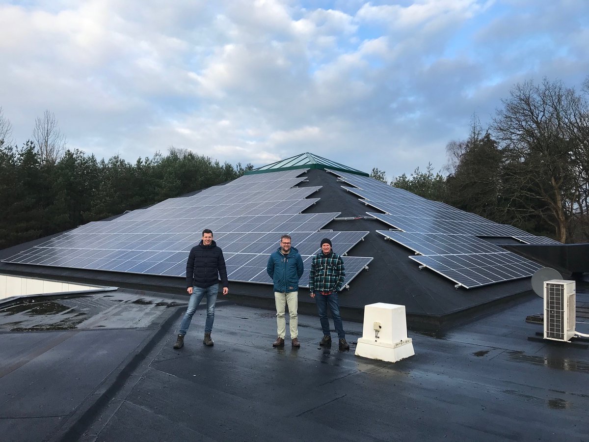 pmenergie's tweet photo. Blij dat we hebben kunnen bijdragen: @Molenduinbad wekt vanaf nu haar eigen energie op! Goed werk @tentensolar https://t.co/l9uwgA6OQF