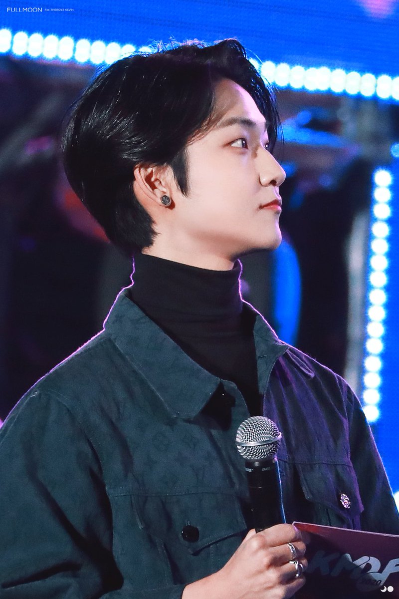 201031
반짝반짝〰️✨
#더보이즈 #THEBOYZ #케빈 #KEVIN 
#앞으로도밝을달