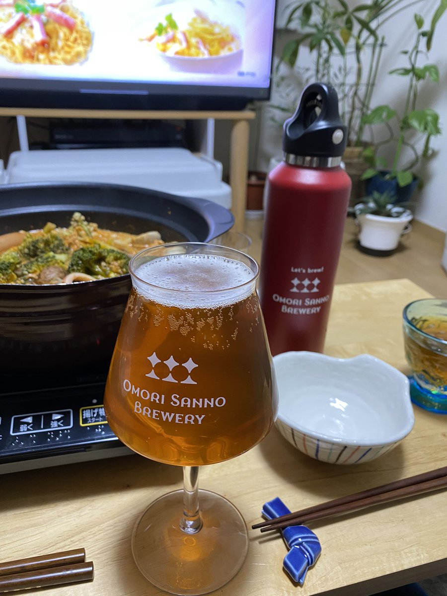 キクエモン フリーランス 昨晩 念願のグラウラーを購入 無印良品のビスク鍋に合わせて今回入れてもらったビールはnaomi ビスク鍋の濃厚な味にnaomiの芳醇な香りの相性はバッチリ そして後味はスッキリなので鍋料理にピッタシでした 大森山王ビール