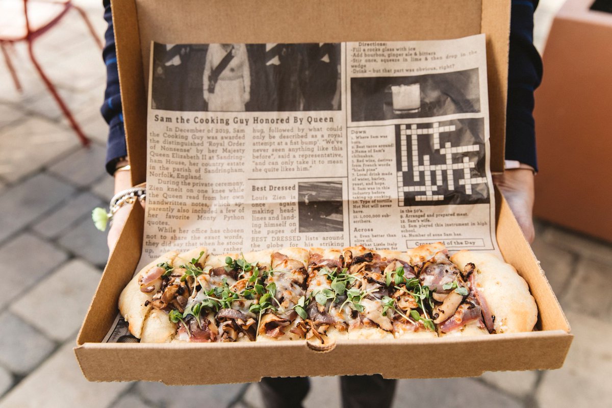 Making spirits bright with a flatbread from <a href="/grazebysam/">Graze by Sam</a>! ✨ Take one to go or have it delivered right to your door!