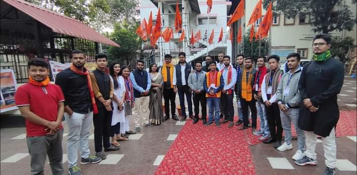 Nihar_Sarma's tweet photo. गर्व है मुझे के मैं अखिल भारतीय विद्यार्थी परिषद का पूर्व कार्यकर्ता हूँ!#ABVP,असम प्रदेश के #State_Conference के उपलक्ष्य में आज गुवाहाटी के रविन्द्र भवन में उपस्थित रहकर आज सभी कार्यकर्ता भाइयों और बहनो से मिलना एक यादगार पल बनकर रह गया मेरे लिए!सभी भाई-बहनो का आभारी हूँ मैं! https://t.co/hEsZ1mCbrp