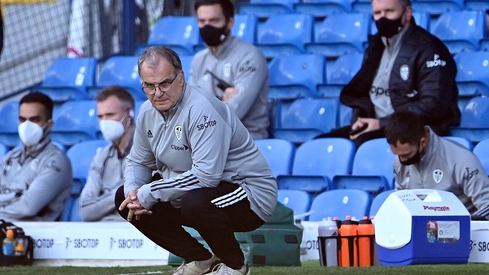 MundoBielsa's tweet photo. “Tengo claramente visualizado que, en los procesos negativos, todos te abandonan: los medios de comunicación, el público y los futbolistas. Y eso es natural, es propio de la condición humana." https://t.co/PtRt2Uz4H5