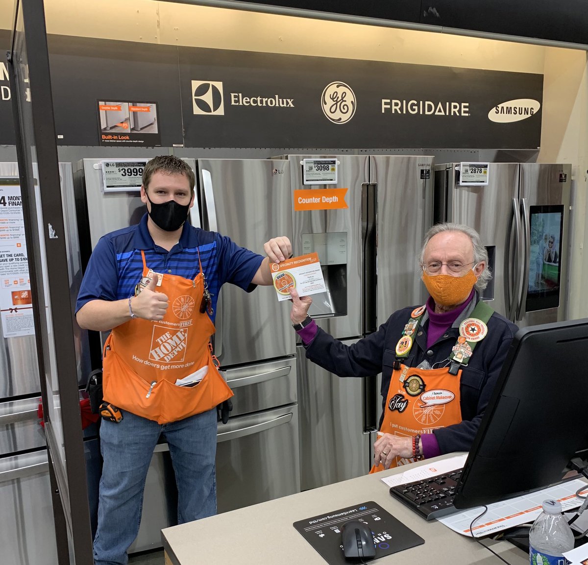 Congratulations to Jay! Being recognized as specialty associate of the month! Thank you for all you do and keep up the great work! ⁦@WardallyJ⁩ ⁦<a href="/thayer_eric/">EricThayer</a>⁩ <a href="/DoubleW_HD/">Wayne Wagner</a>