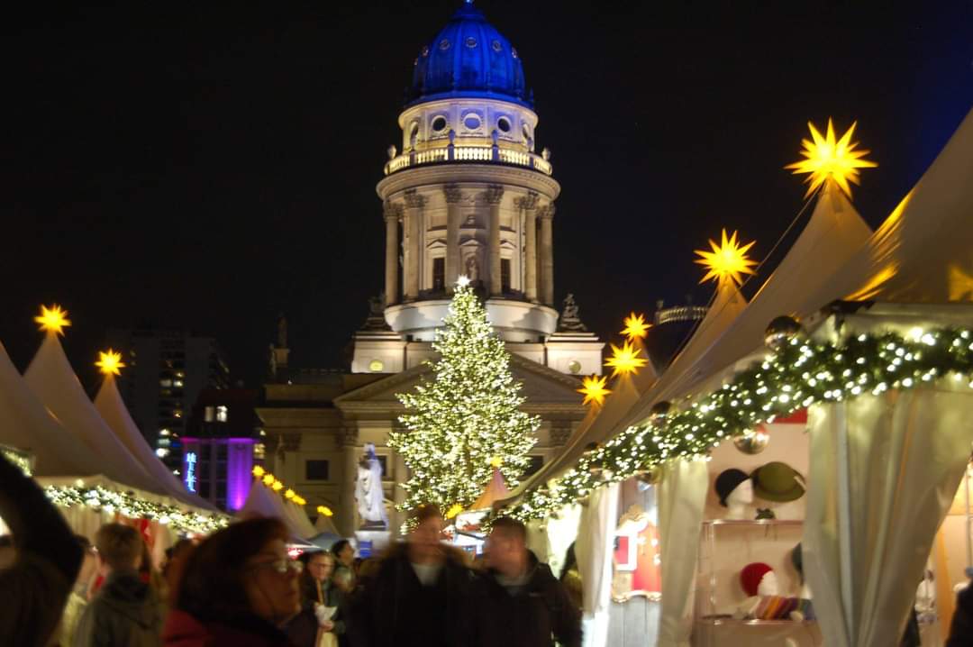 BudgetBreakBlog's tweet photo. @kate_frankie A2 Christmas markets in Germany, northern lights in Norway and skiing in the Canadian Rockies are all fantastic trips! The Jasper in January festival is really cool too #pttravel https://t.co/ztfKAvpw86