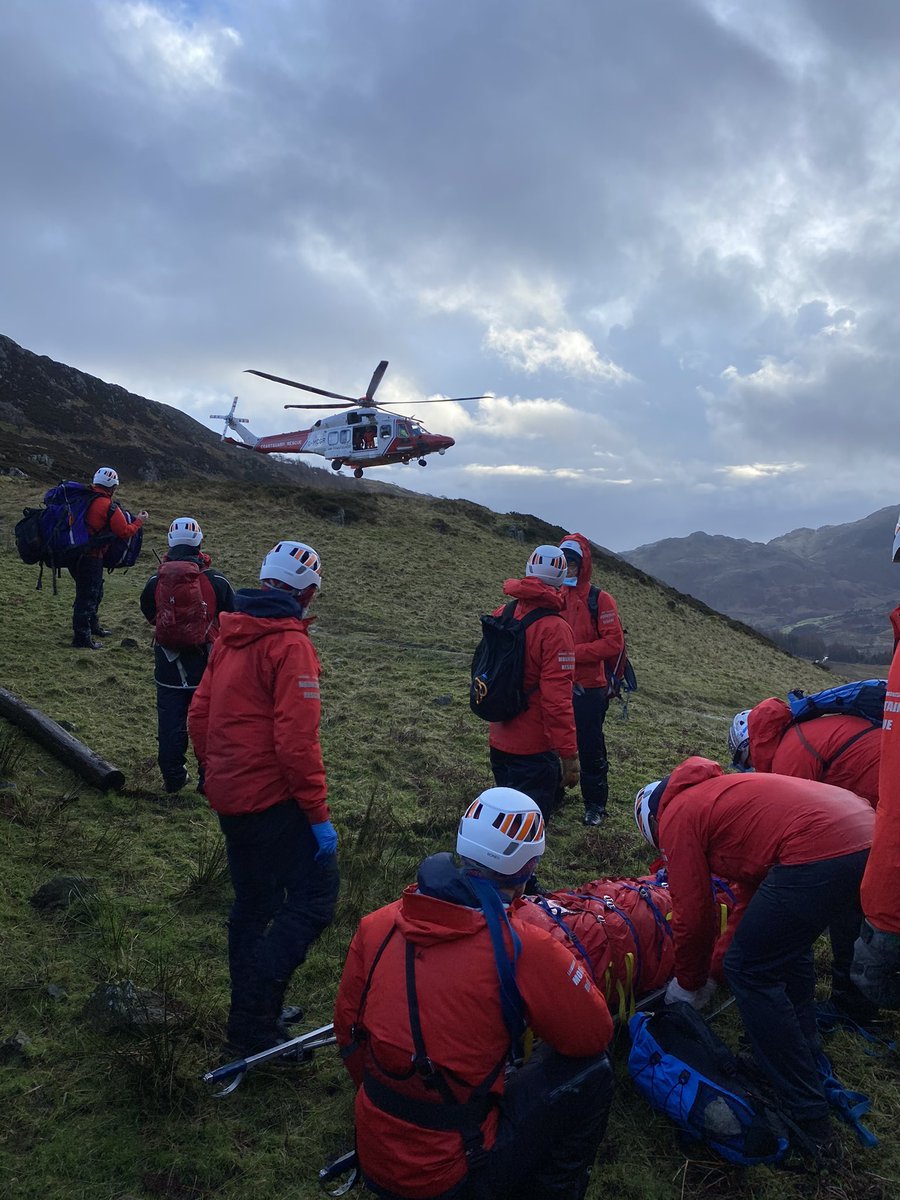 Live4Fells's tweet photo. Saturated fells and slimy rock scrambles! #bemindful #lamrt β°π§π₯Ύfirst aid https://t.co/lzTd6g7zHQ