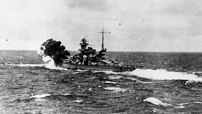 NebulaHawkBB's tweet photo. What was the #Kriegsmarine? This was the German Navy of #WW2. It consisted of the 'pocket battleships': Deutschland, Admiral Graf Spee, Admiral Scheer, #Scharnhorst and Gneisenau; together with the battleships: Bismarck and Tirpitz - all were to operate as 'convoy raiders'. ⚓️🇩🇪 https://t.co/CX6PiRKUBE