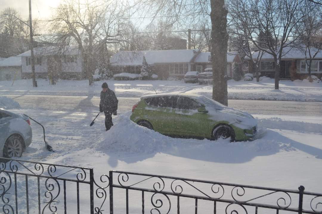 BudgetBreakBlog's tweet photo. @kate_frankie Bonus photo of my dad shovelling on Christmas morning last year #pttravel https://t.co/8BWJm208sV