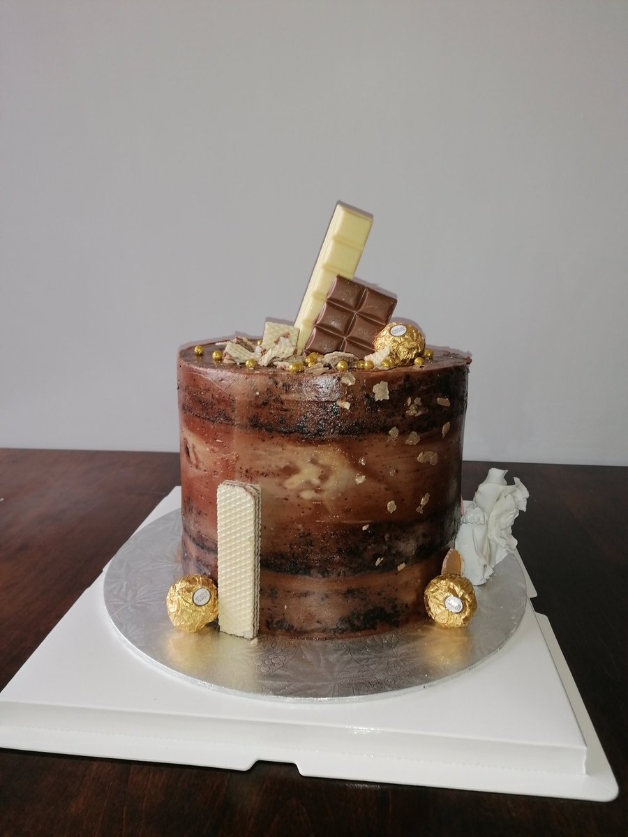 xolis_cakes's tweet photo. #chocolate #vanilla #birthday #cakes #cakedecorating #cakestagram #xoliscakes #buttericing #fondantcake https://t.co/pSXxSW0Fhy