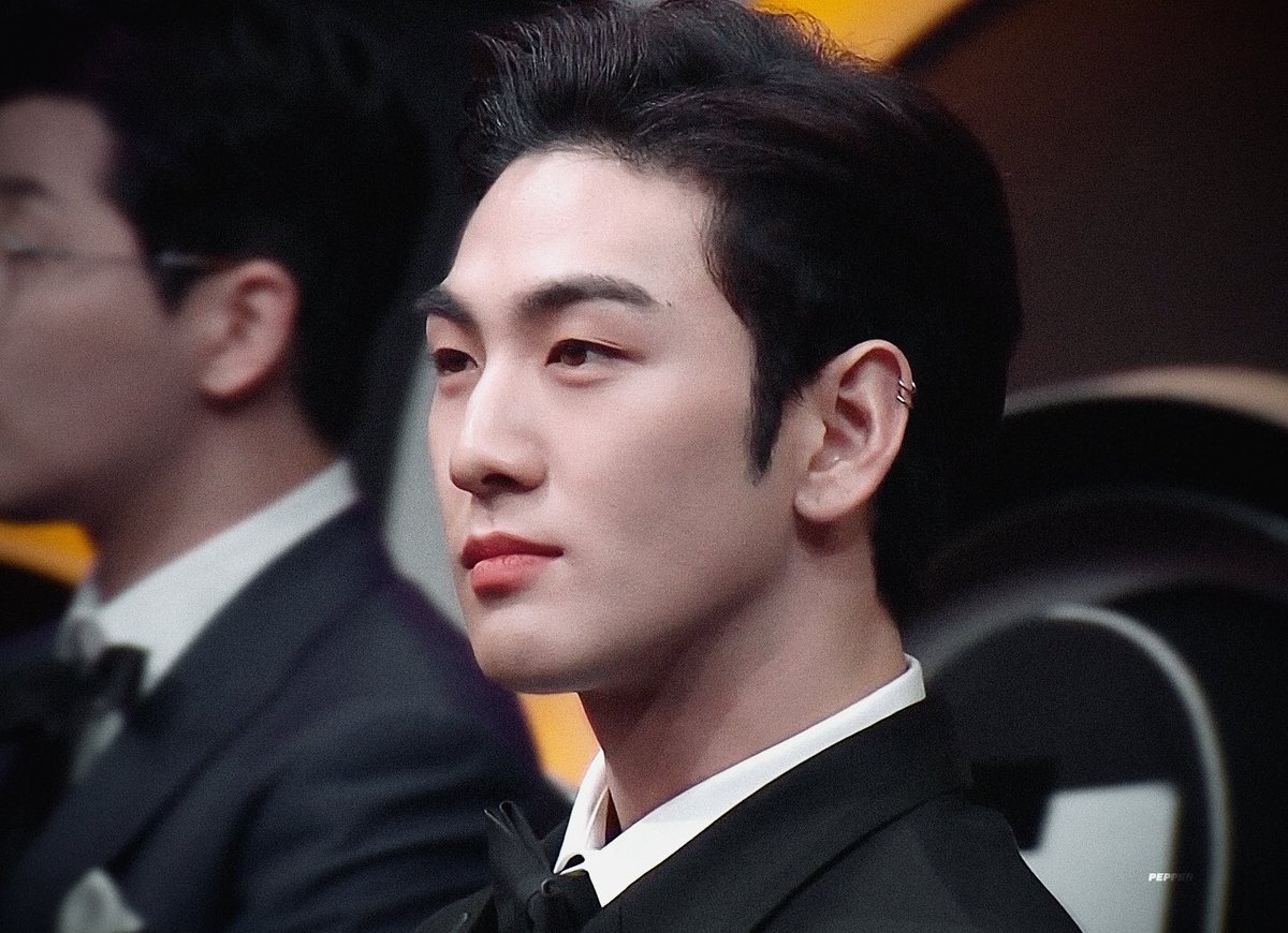 DONGHO AT KBS ENTERTAINMENT AWARDS 2019 A THREAD  #baekho  #dongho  #강동호  #백호 (btw, i forget some of the source so if i didn't include it and the pic has no logo, i apologize in advance. Alsp if there's same pics )