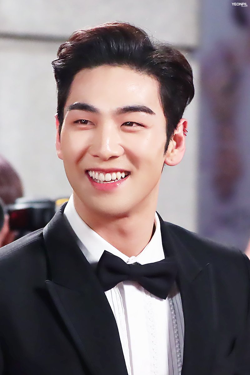 DONGHO AT KBS ENTERTAINMENT AWARDS 2019 A THREAD  #baekho  #dongho  #강동호  #백호 (btw, i forget some of the source so if i didn't include it and the pic has no logo, i apologize in advance. Alsp if there's same pics )