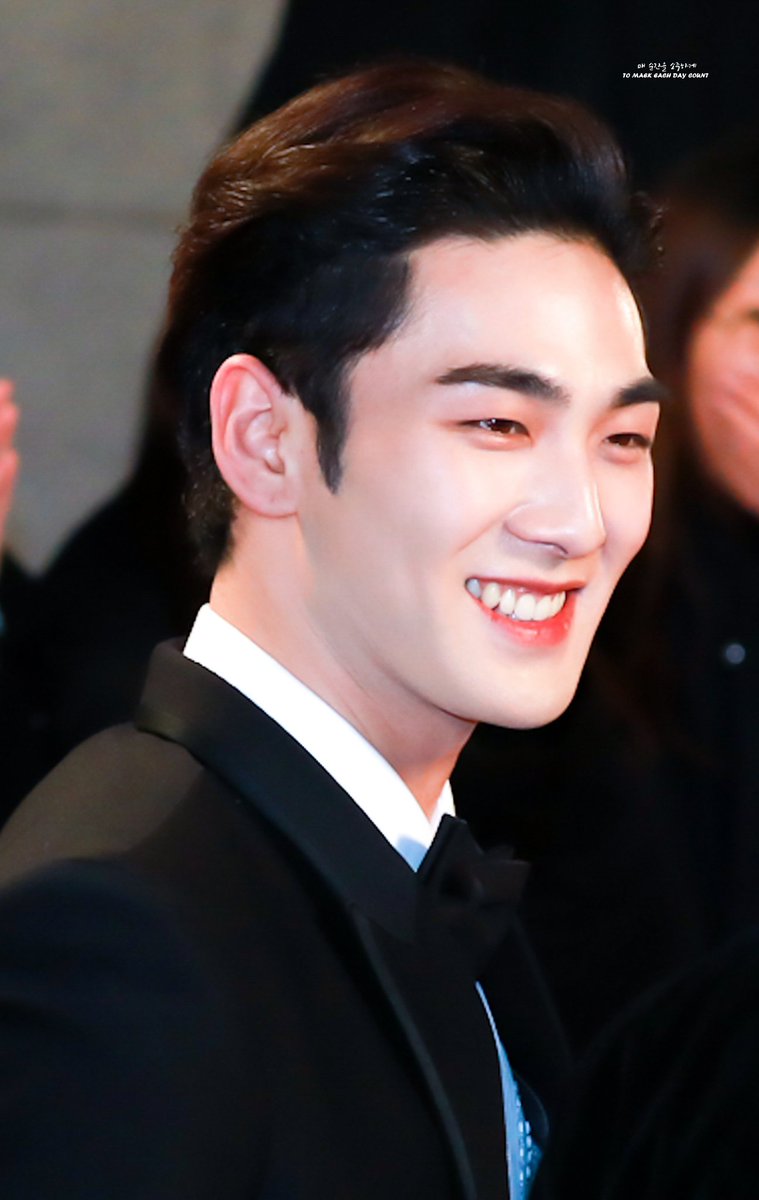 DONGHO AT KBS ENTERTAINMENT AWARDS 2019 A THREAD  #baekho  #dongho  #강동호  #백호 (btw, i forget some of the source so if i didn't include it and the pic has no logo, i apologize in advance. Alsp if there's same pics )