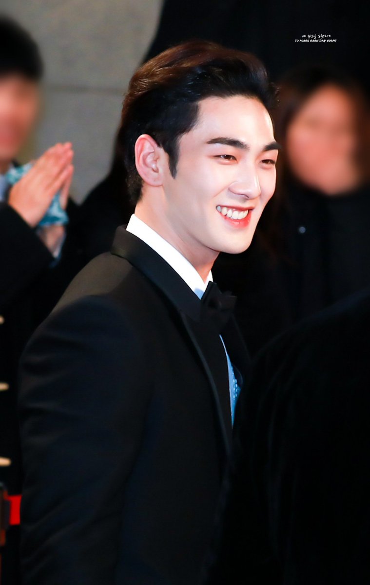 DONGHO AT KBS ENTERTAINMENT AWARDS 2019 A THREAD  #baekho  #dongho  #강동호  #백호 (btw, i forget some of the source so if i didn't include it and the pic has no logo, i apologize in advance. Alsp if there's same pics )