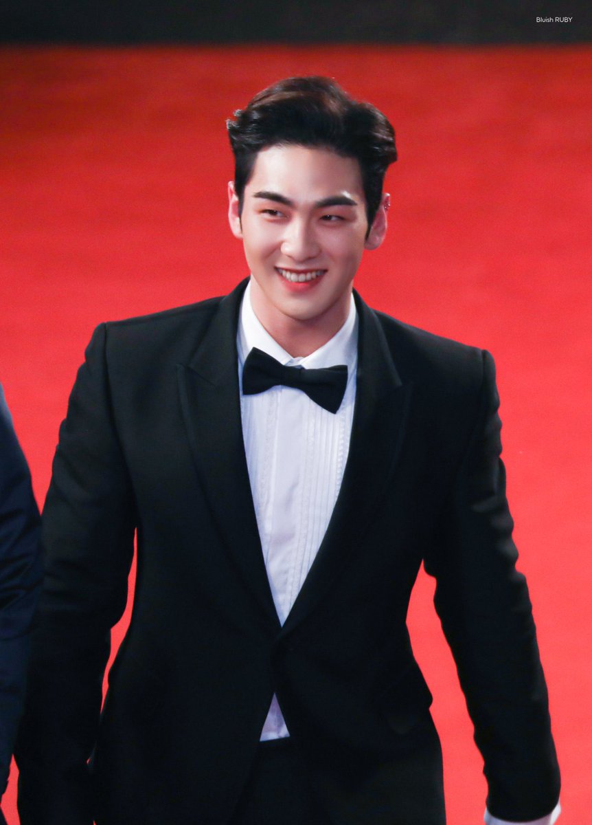 DONGHO AT KBS ENTERTAINMENT AWARDS 2019 A THREAD  #baekho  #dongho  #강동호  #백호 (btw, i forget some of the source so if i didn't include it and the pic has no logo, i apologize in advance. Alsp if there's same pics )