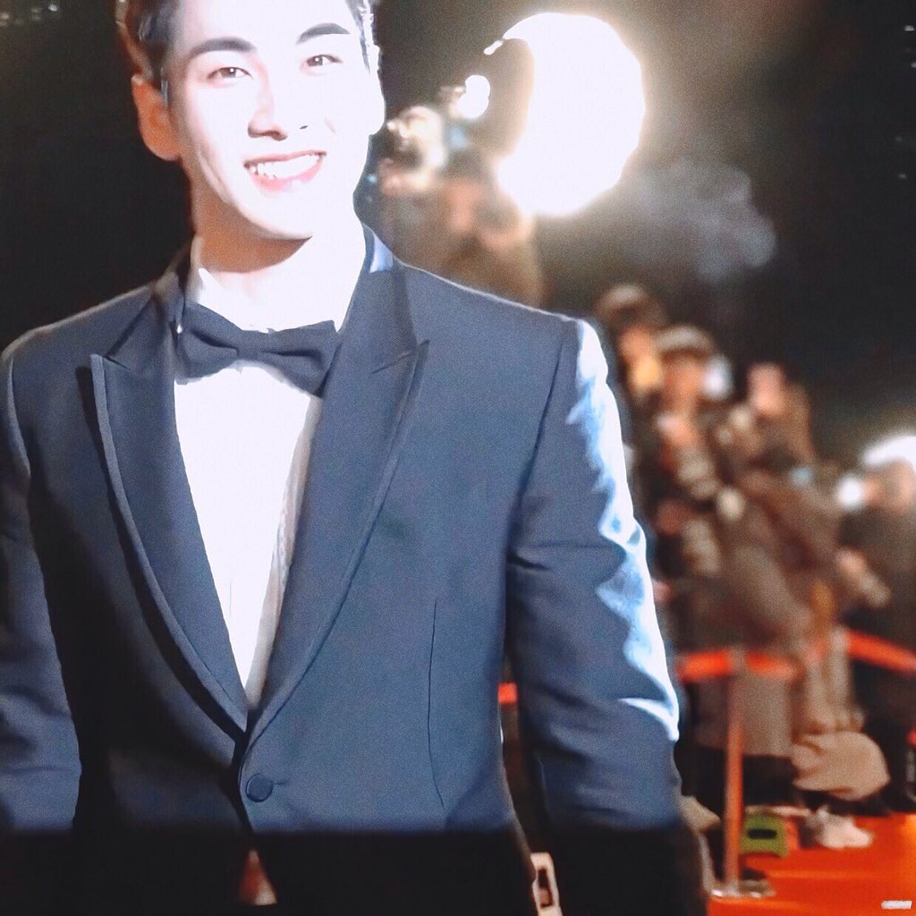 DONGHO AT KBS ENTERTAINMENT AWARDS 2019 A THREAD  #baekho  #dongho  #강동호  #백호 (btw, i forget some of the source so if i didn't include it and the pic has no logo, i apologize in advance. Alsp if there's same pics )