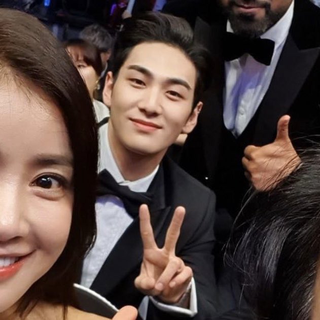 DONGHO AT KBS ENTERTAINMENT AWARDS 2019 A THREAD  #baekho  #dongho  #강동호  #백호 (btw, i forget some of the source so if i didn't include it and the pic has no logo, i apologize in advance. Alsp if there's same pics )