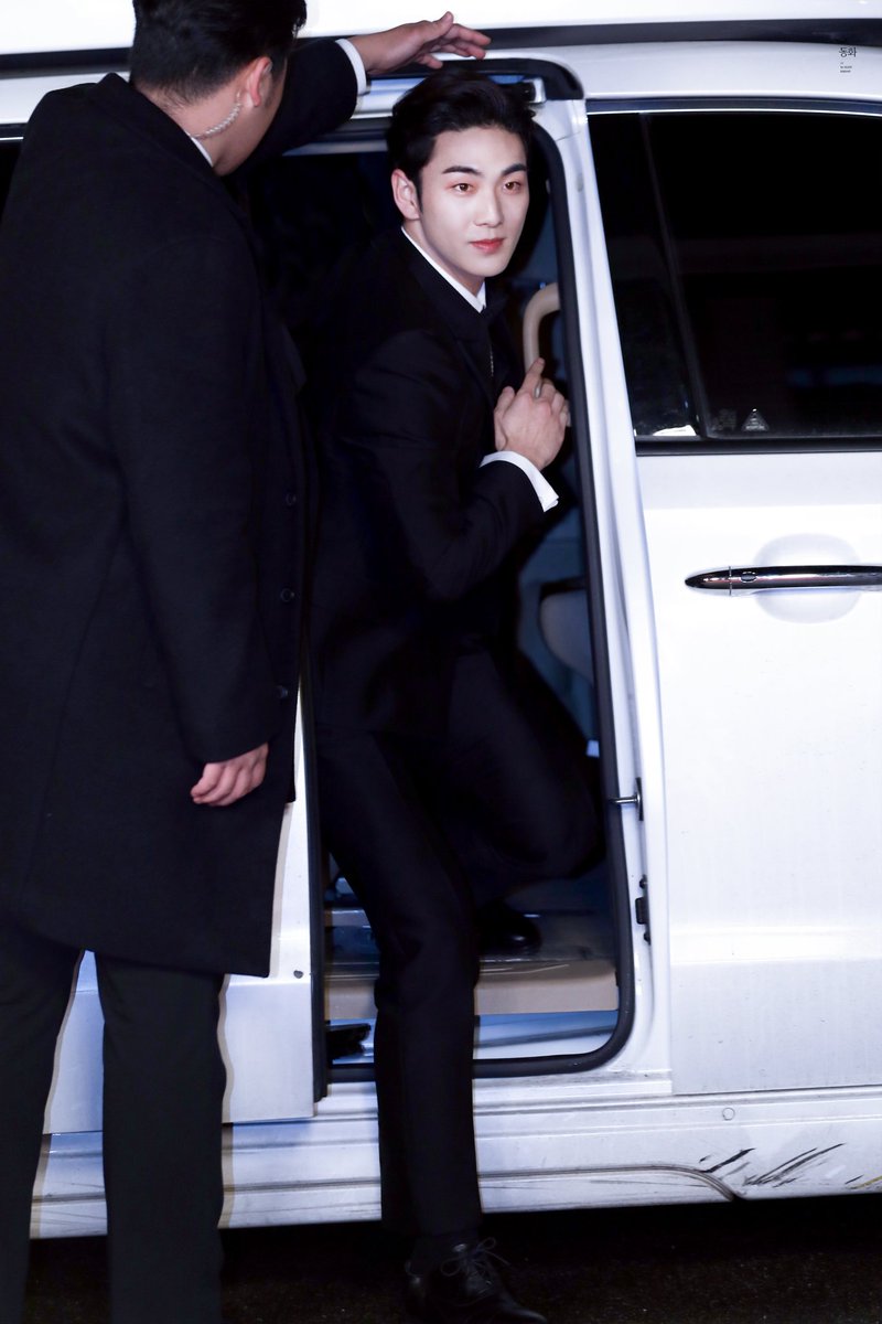 DONGHO AT KBS ENTERTAINMENT AWARDS 2019 A THREAD  #baekho  #dongho  #강동호  #백호 (btw, i forget some of the source so if i didn't include it and the pic has no logo, i apologize in advance. Alsp if there's same pics )
