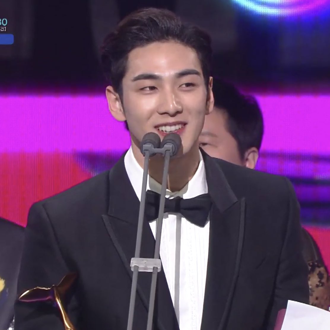 DONGHO AT KBS ENTERTAINMENT AWARDS 2019 A THREAD  #baekho  #dongho  #강동호  #백호 (btw, i forget some of the source so if i didn't include it and the pic has no logo, i apologize in advance. Alsp if there's same pics )
