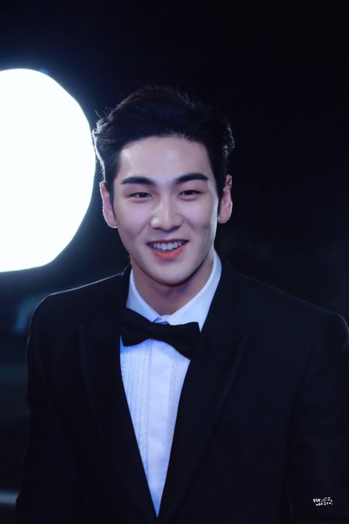 DONGHO AT KBS ENTERTAINMENT AWARDS 2019 A THREAD  #baekho  #dongho  #강동호  #백호 (btw, i forget some of the source so if i didn't include it and the pic has no logo, i apologize in advance. Alsp if there's same pics )