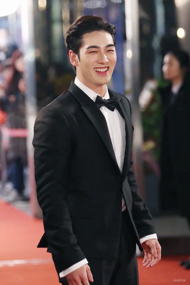 DONGHO AT KBS ENTERTAINMENT AWARDS 2019 A THREAD  #baekho  #dongho  #강동호  #백호 (btw, i forget some of the source so if i didn't include it and the pic has no logo, i apologize in advance. Alsp if there's same pics )