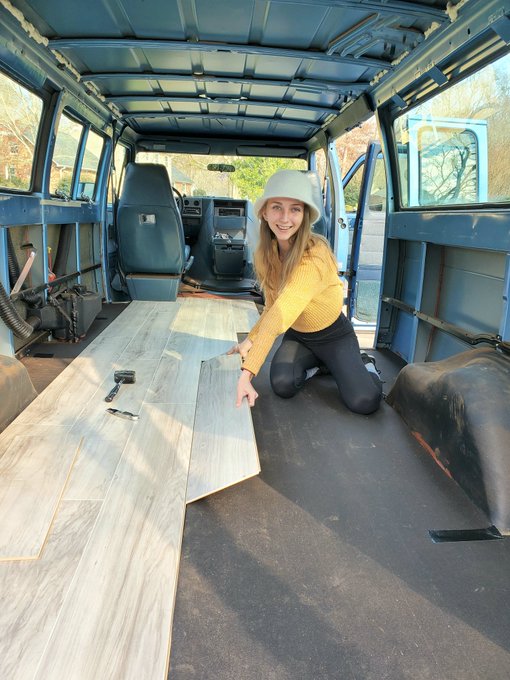 Flooring update 😊💙 https://t.co/YVXXClBQX6<a href="/tag/flashback"class="tags"><span>#flashback</span></a>