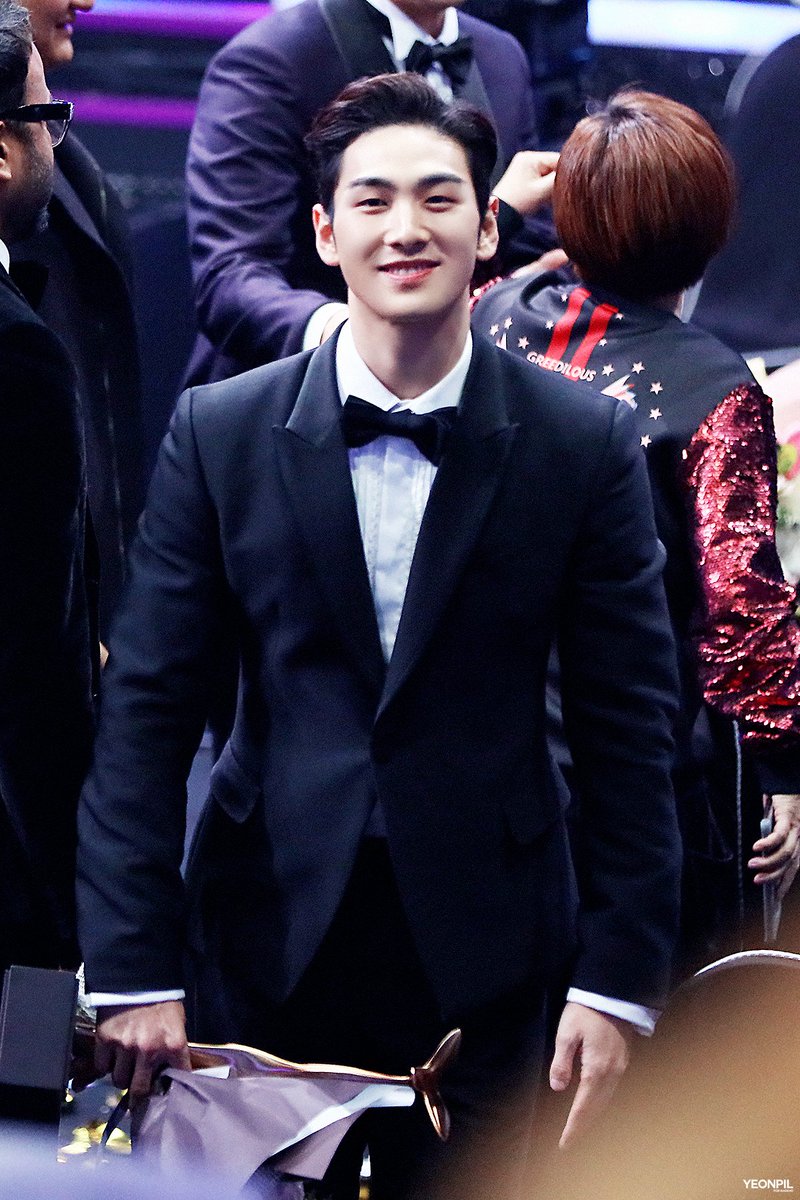 DONGHO AT KBS ENTERTAINMENT AWARDS 2019 A THREAD  #baekho  #dongho  #강동호  #백호 (btw, i forget some of the source so if i didn't include it and the pic has no logo, i apologize in advance. Alsp if there's same pics )