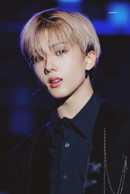 jisung is still young here but the height...