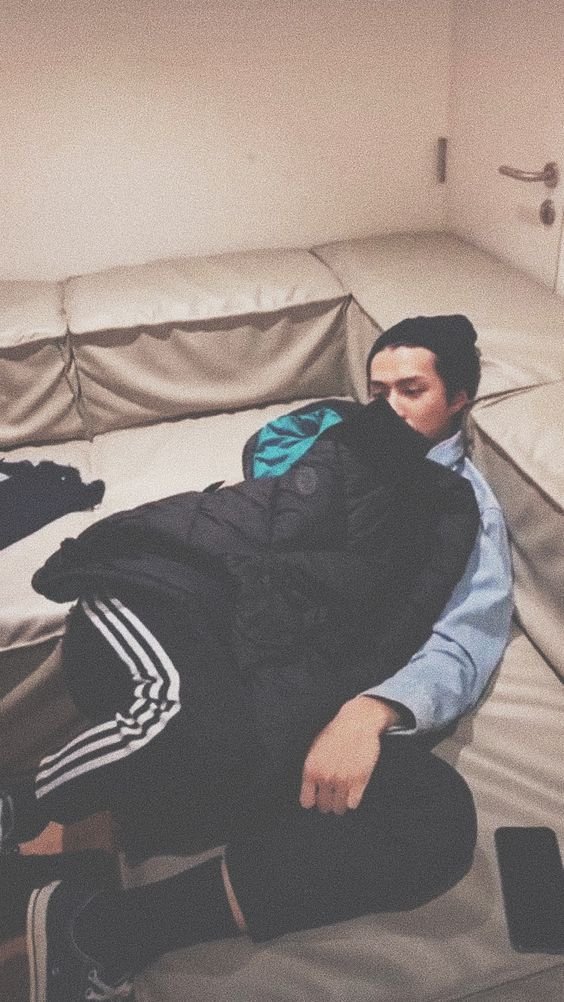 jisung is still young here but the height...