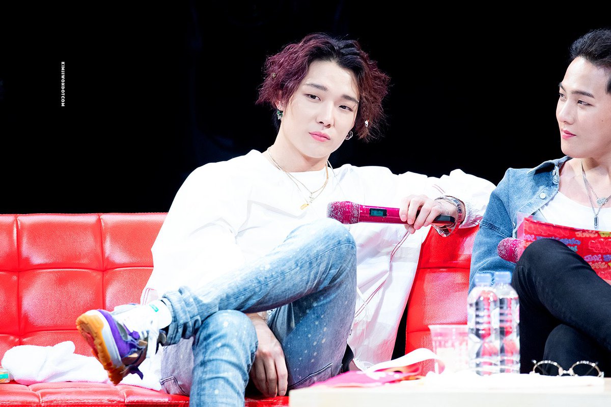 dcmrshl's tweet photo. Happy Birthday Pretty Jiwonaaaa! I wish you all the happiness around the world 🐰🥳🎂💜🌊

#PrettyBOBBYday
#지원아_baby_태어나줘서고마워
@bobbyranika @YG_iKONIC https://t.co/DRx5dAZcIP