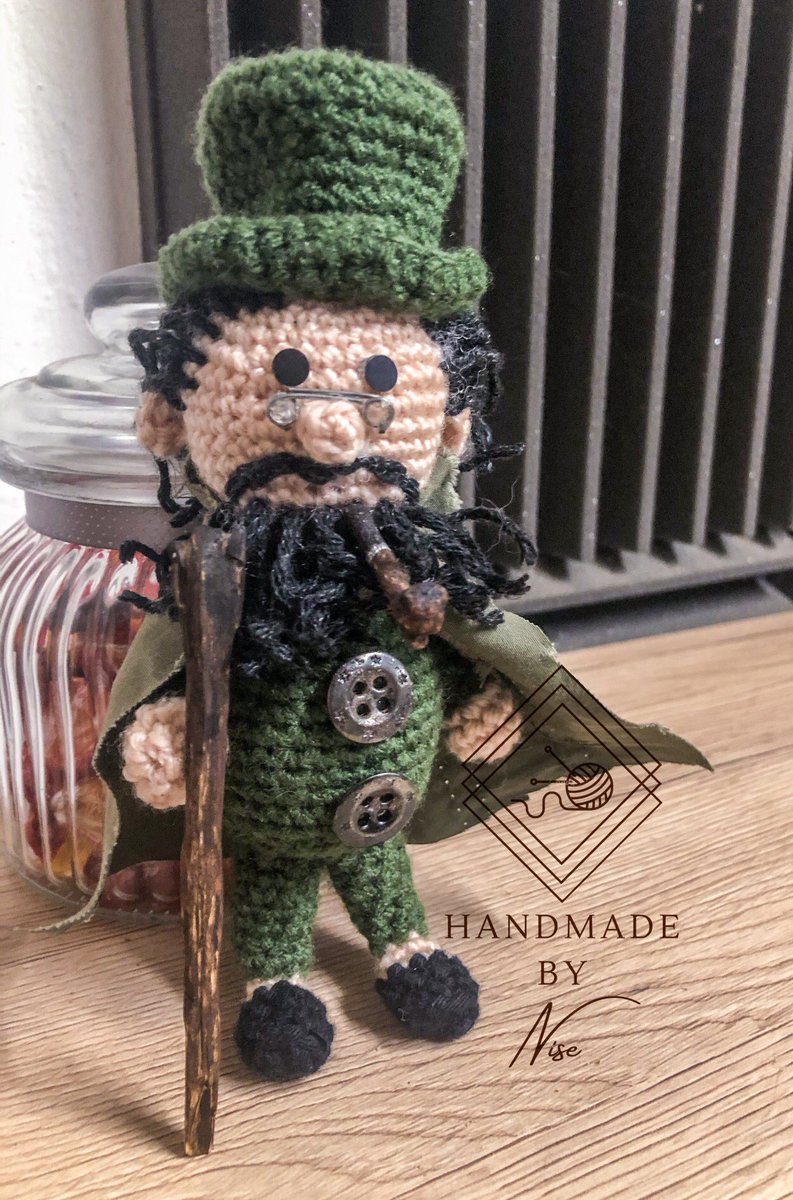 handmadebynise's tweet photo. Ich habe meinem Partner gestern und heute eine Pfeifenmännchen #gehäkelt 
Wie findet ihr ihn? 

#crochet #Amigurumi #handarbeit #hobby #pfeife #puppet #hut #häkeln #wolle #handmade #withlove https://t.co/2RUXjTGChi