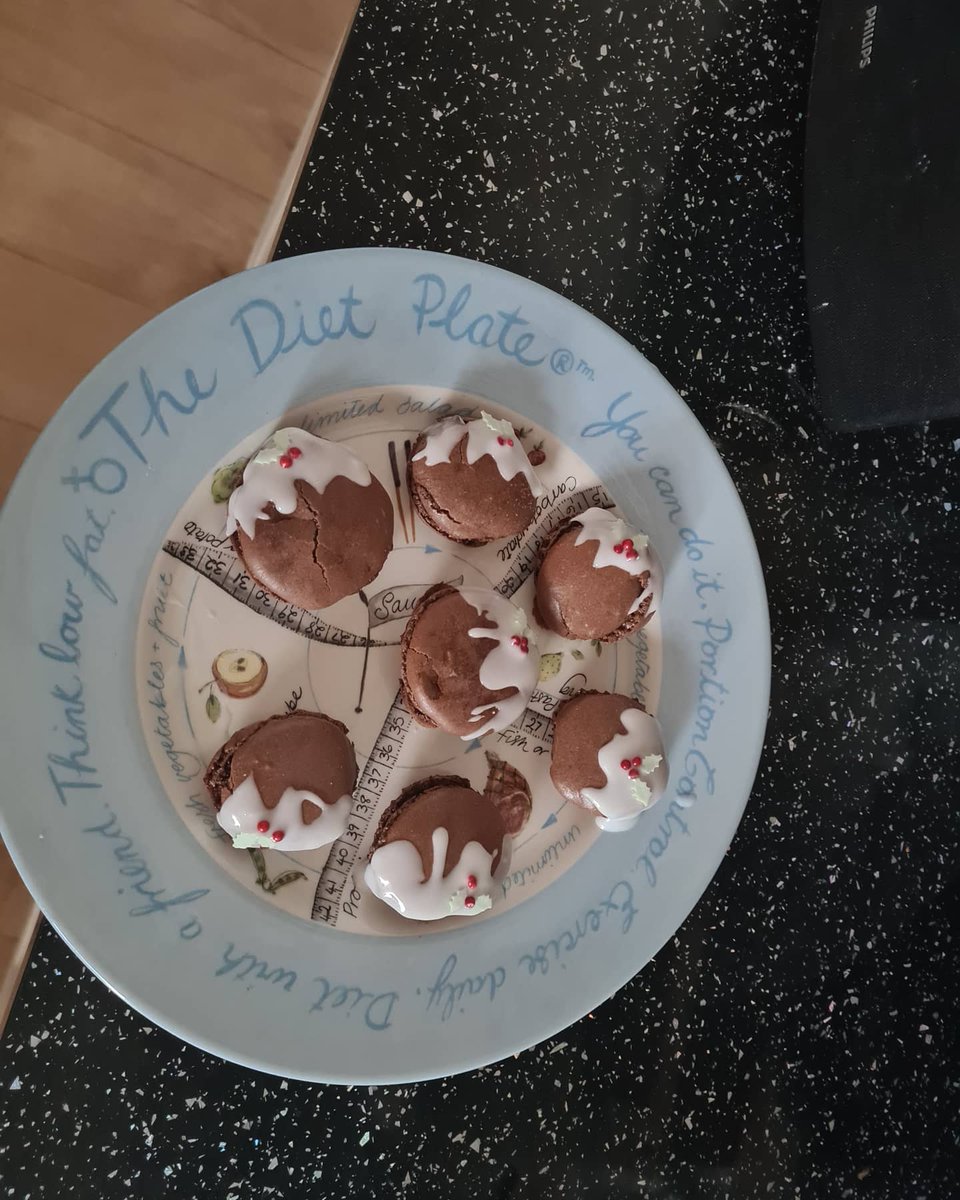 Sawyerc21's tweet photo. 1st attempt at Christmas Macaroons...the irony of using the diet plate to serve is not lost on me https://t.co/XydlInkjtf