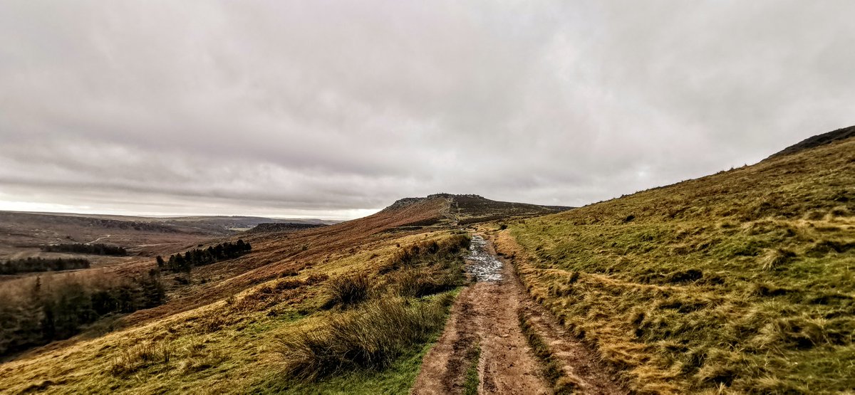 tismenic70's tweet photo. Before tbe sun appeared.
#upperburbage
#higgortor https://t.co/xRFh6NCIiw