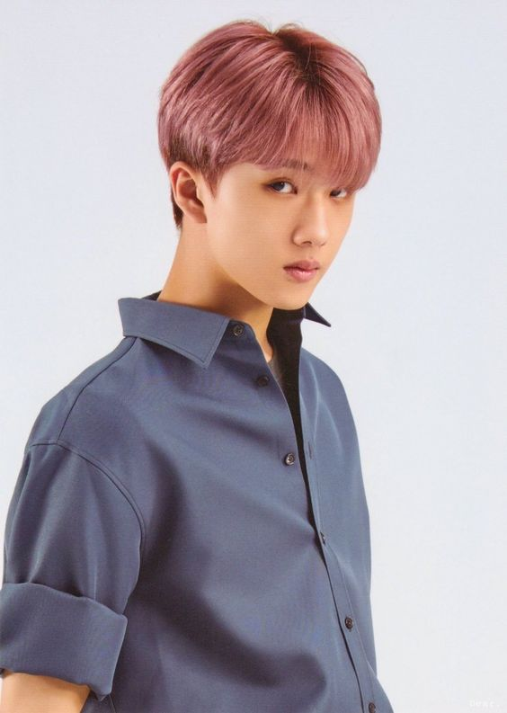 jisung is still young here but the height...