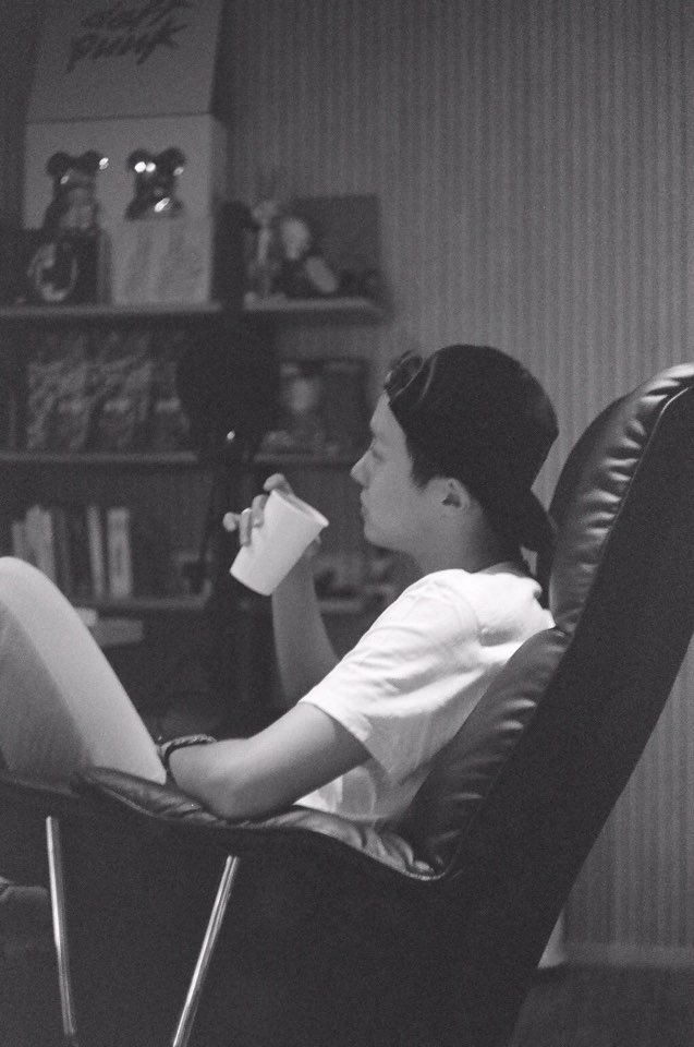 RHISREALS's tweet photo. 줁아 내가 너한테 바라는게 너무 많은걸까 아니면 사랑이 식은걸까. 내 감정이 집착일까 아니면 사랑일까 나도 나를 모르겠어. 그리고 너도 모르겠어. 
우리 사랑하고 있는거야? https://t.co/vAm0Ba3Bg1