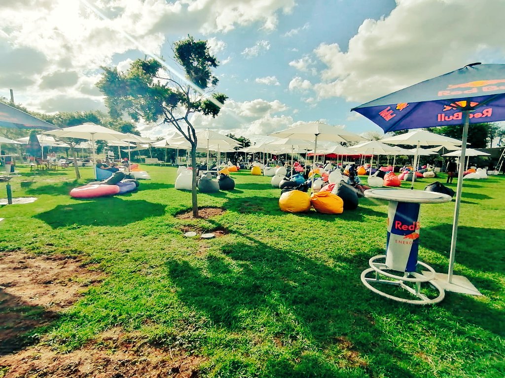 CockAndShoot's tweet photo. Phakathi inside! #PolokwaneFontein ready 🍾🥂🍻💙 https://t.co/crvet0xcwH