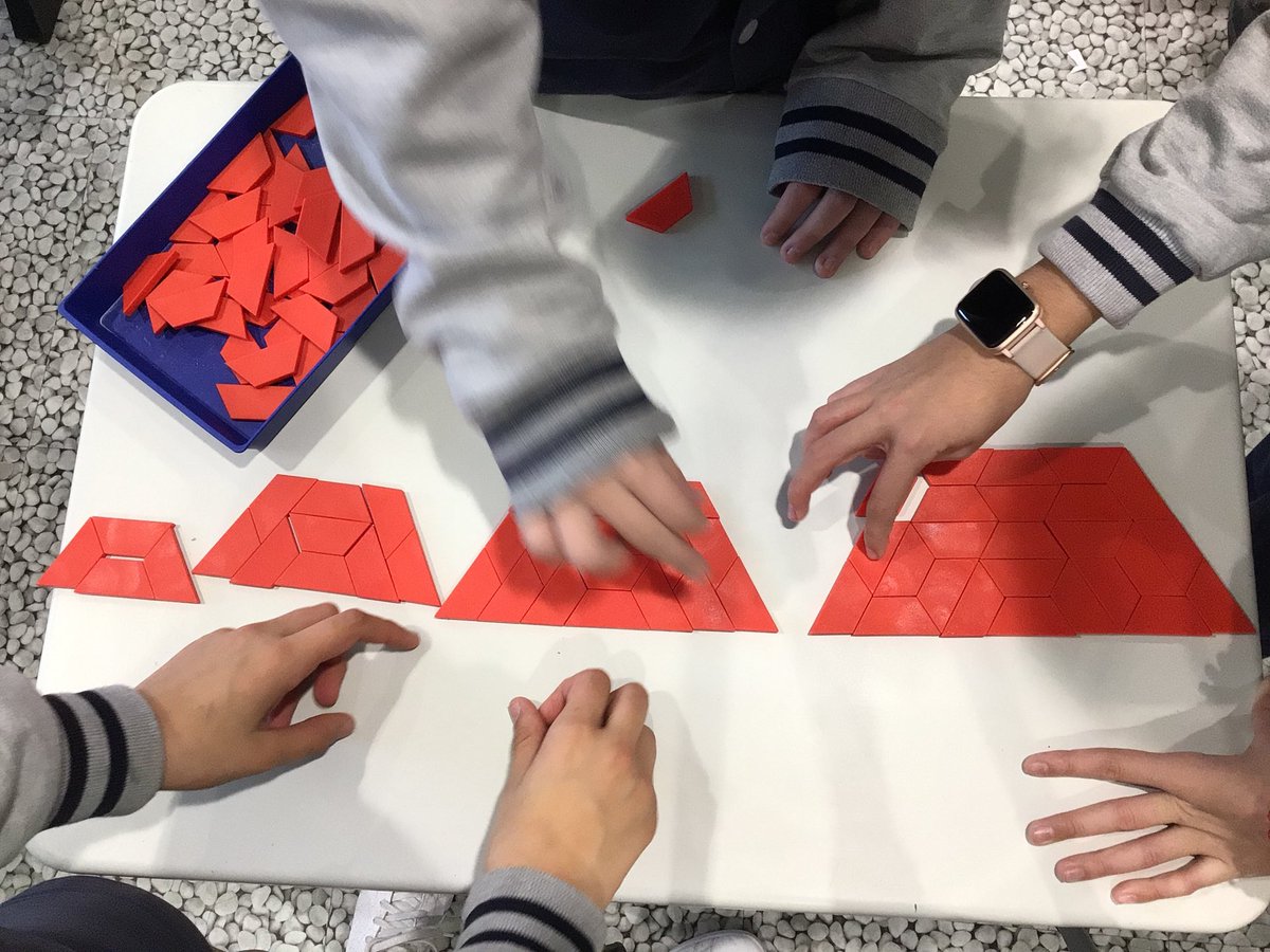 AidaInma's tweet image. Mañana seguiremos trabajando la actividad de patrones de crecimiento.
#blockpatterns