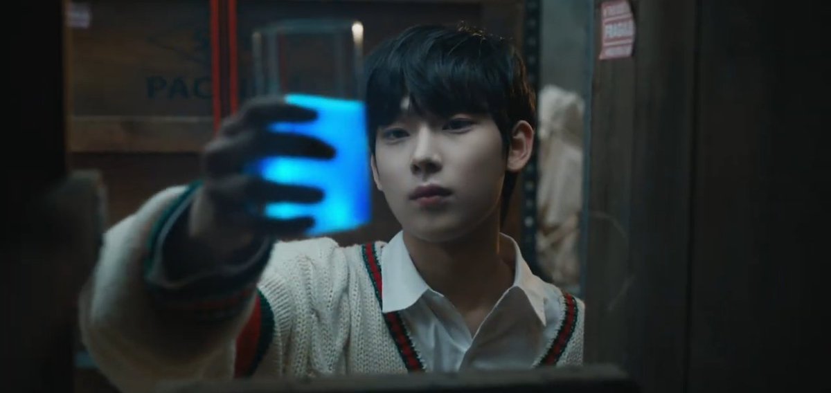 GabsEngene02s's tweet photo. SUNOO, EU FALEI PRA VC NÃO BEBER ISSO!!!!
#ENHYPEN #Let_Me_In #20CUBE
@ENHYPEN_members https://t.co/Xu6xlcZF7y