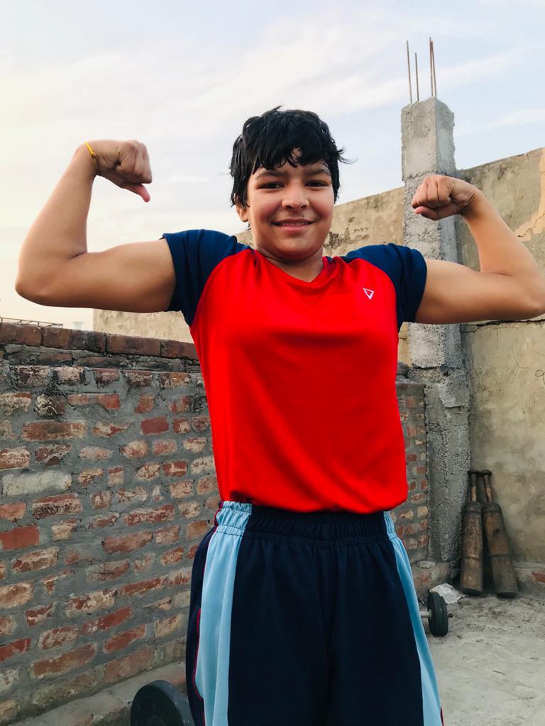 wrestleranushka's tweet photo. ~मेहनत के बाद ली गयी फ़ोटो~🇨🇮
क्या हार में क्या जीत में, किंचित नहीं भयभीत मैं।
संघर्ष पथ पर जो मिले, यह भी सही वह भी सही।
#workoutmotivation #DeshKiBeti #anushkapandit #brahmansamaj #Sikandrabad #wrestleranushka #womenpower #childrenmotivation #girlpower #sundayvibes #pandit https://t.co/4VKwHa0Ks4