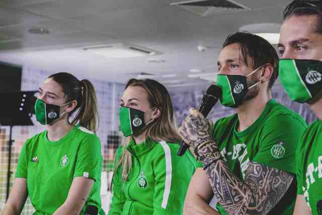 lequipe's tweet image. L'AS Saint-Étienne offre un arbre de Noël digital pour 40 enfants hospitalisés ow.ly/1uSz30rpq5X