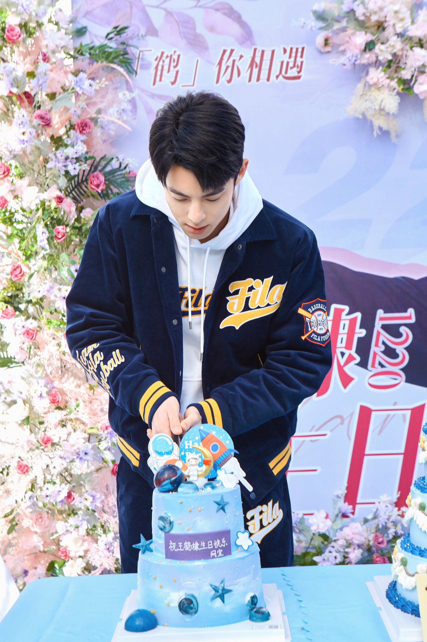 dylan wang archive 📂 on X: [📸] 12.03.2022  Dylan Wang Diary Weibo  Update with stills of hello saturday ✨ [#DYLANWANG #王鹤棣 #WANGHEDI] +   / X