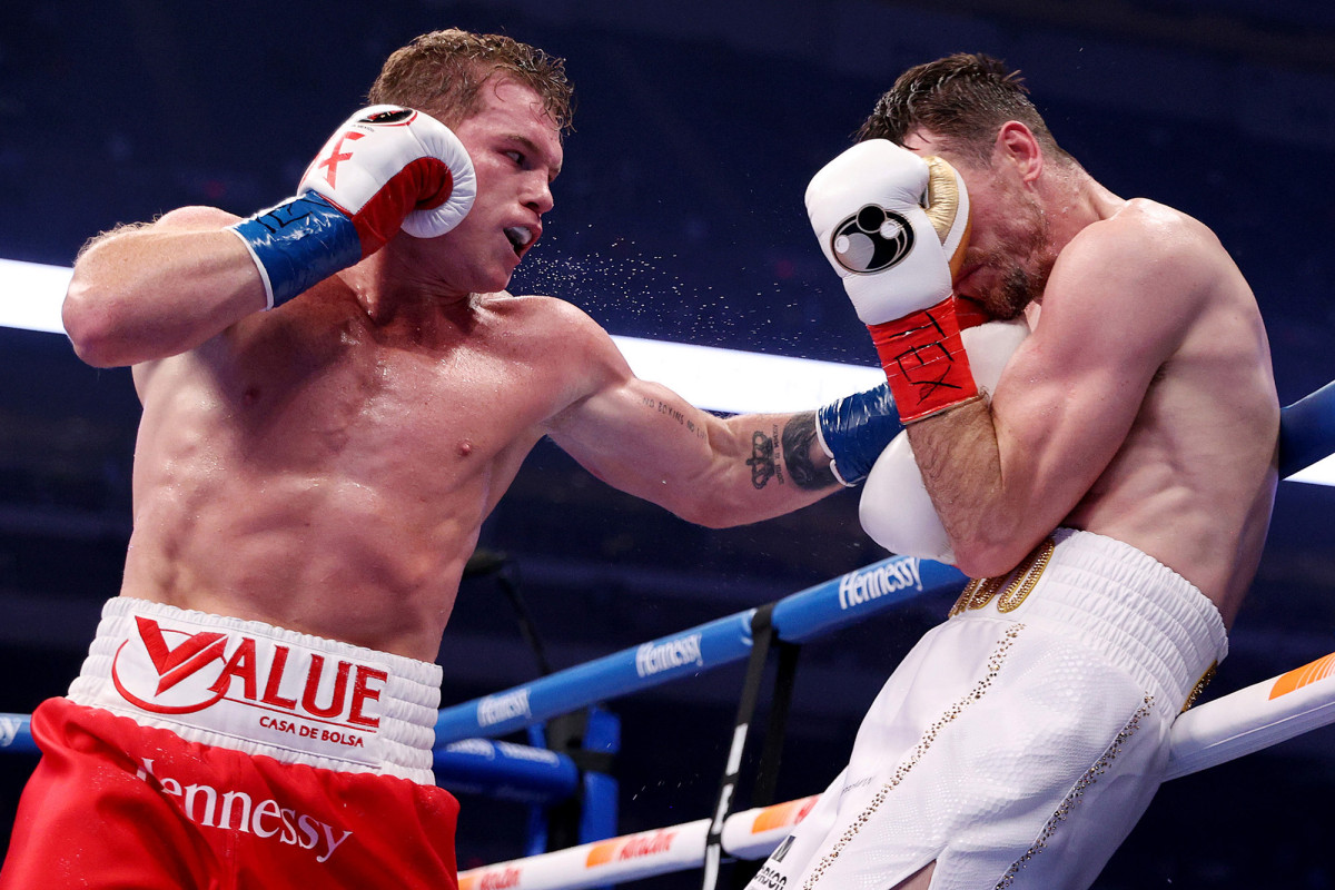 Canelo Alvarez dominates Callum Smith 'I am better'