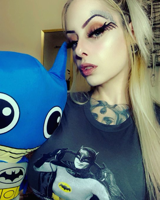 Batman is a lifestyle https://t.co/TUn8LDEN1l<a href="/tag/newprofilepic"class="tags"><span>#newprofilepic</span></a>