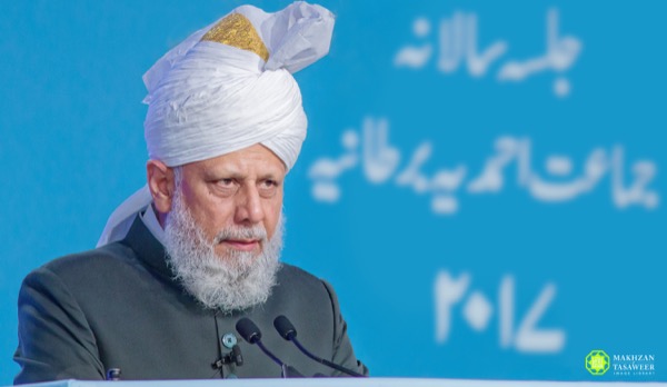 AMYA_Calgary's tweet photo. “Do not consider the problems and conflicts of today’s world to be minor or insignificant but instead strive your utmost and make every possible effort to establish peace” #CaliphOfMessiah #TrueCaliphate https://t.co/KM9eIGTHzy