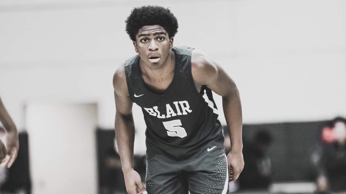 4 star Kyle Cuffe Jr, the #109 ranked recruit in the Class of 2022 (247 Composite), has committed to the University of Kansas! He is a 6’2” 180 lbs shooting guard!