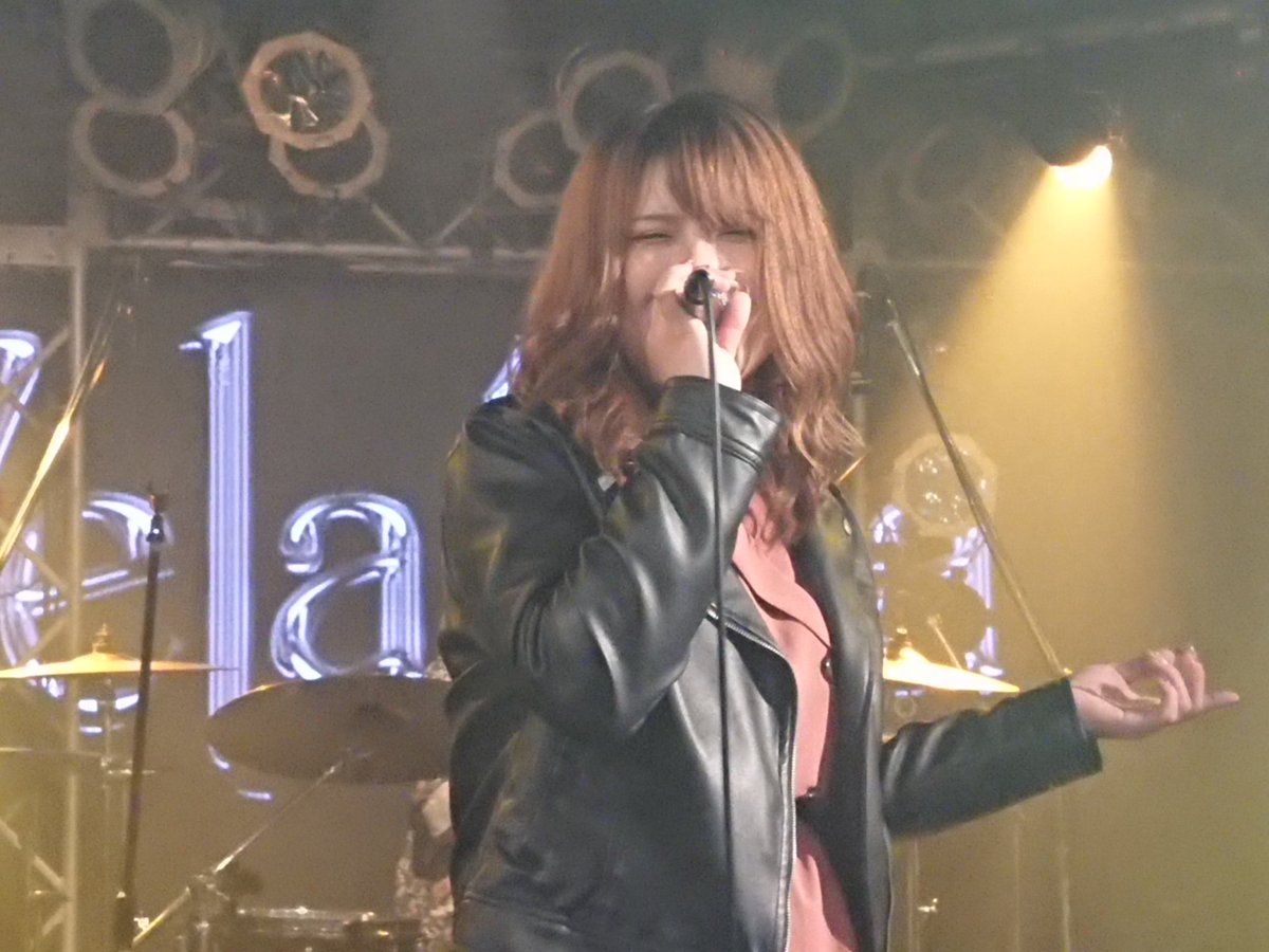 stk_ride's tweet photo. VELATRIAという若いバンドに出会って、応援できたこの4年間は本当に本当に楽しくて仕方なかった!解散という形にはなってしまったけど、これからもずっとずっと大好きなバンド!
ありがとうVELATRIA!!!!
#VELATRIA https://t.co/gITHBSZG46