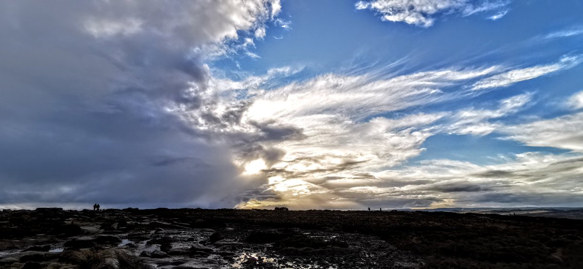 tismenic70's tweet photo. Changing skies
#upperburbage #higgertor https://t.co/o453km27NK