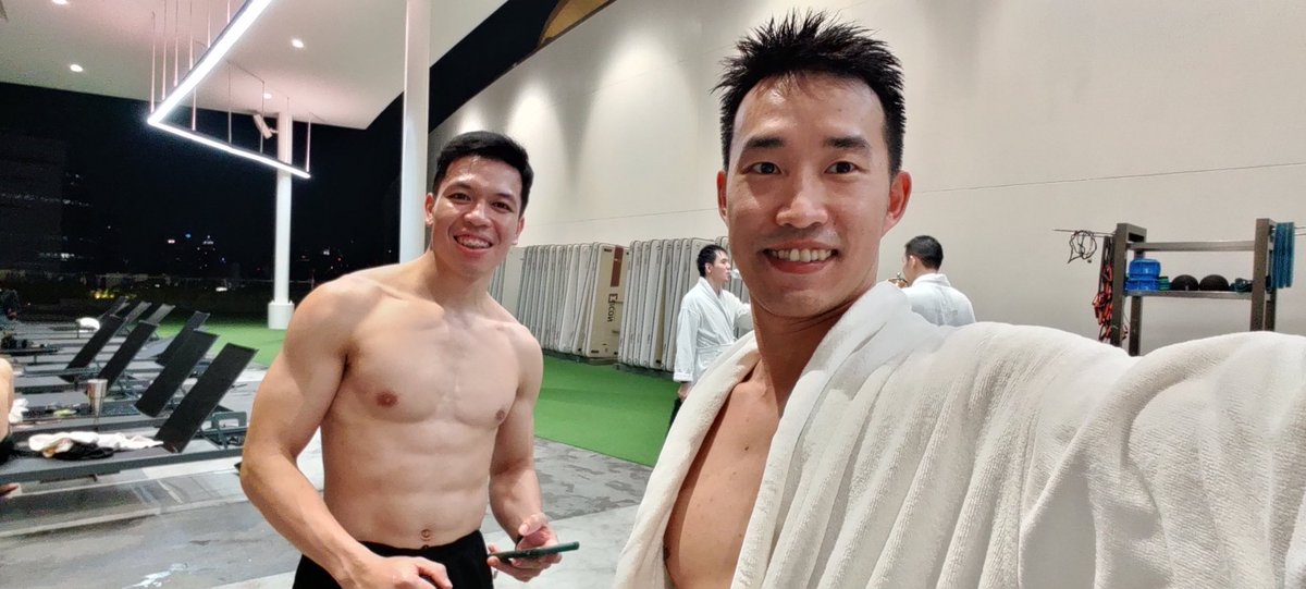 ativatiot's tweet photo. ดีให้ได้ตรค่งหนึ่งของ Trainer เหอะนะ #H2Move #FitnessFirstClubClass #fitnesslifestyle เล่นที่นี้ เห็น Six-pack Chest-pack เทรนเนอร์ ทุกวันจนชิน 2,018฿/เดือน เอง คุ้มมากกกก https://t.co/IotbDwcvrc