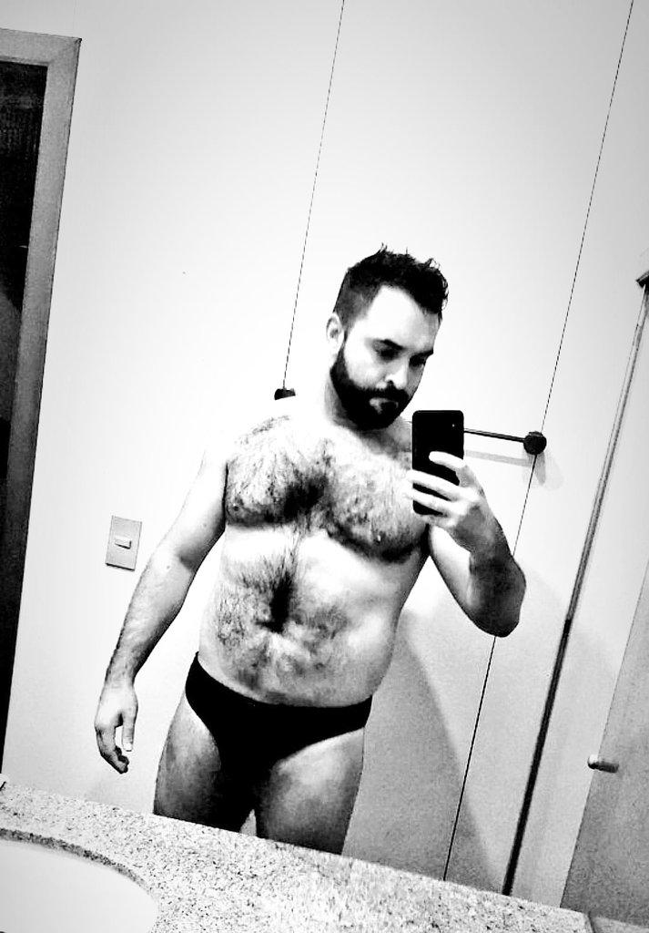 ocamilinhojr's tweet photo. e urso, também pode participar do #PocAwards ???🐻🐻🐻 #ursoslindosdobrasil #UrsosBrasil🐻 #BearBrasil🐻 #BEARD https://t.co/qXsVVb3DSh