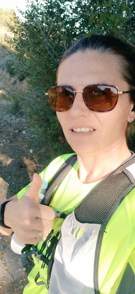 No corremos para vivir más, corremos para vivir al máximo! 🏃‍♀️👟💪 Buenas tardes! 😊
#YoElegiCorrer #meencantacorrer #soycorredora #correvivesiente #entrerunners #templorunner #comunirunners #loverunsmile #mipasionescorrer #love2run #correrconasics #run4fun #garminconnect #feliz